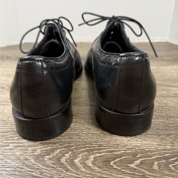 Steve Madden Shoes Mens sz:8M Black Leather Oxford Tie Classic Officecore Formal - Picture 3 of 10